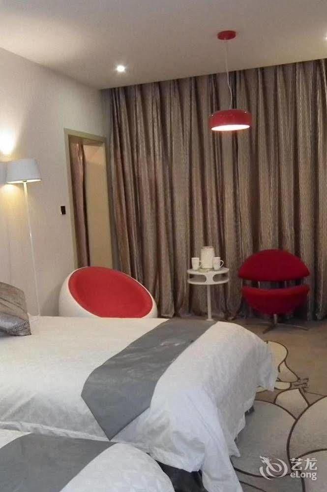 Victoria Hotel Лоян Экстерьер фото
